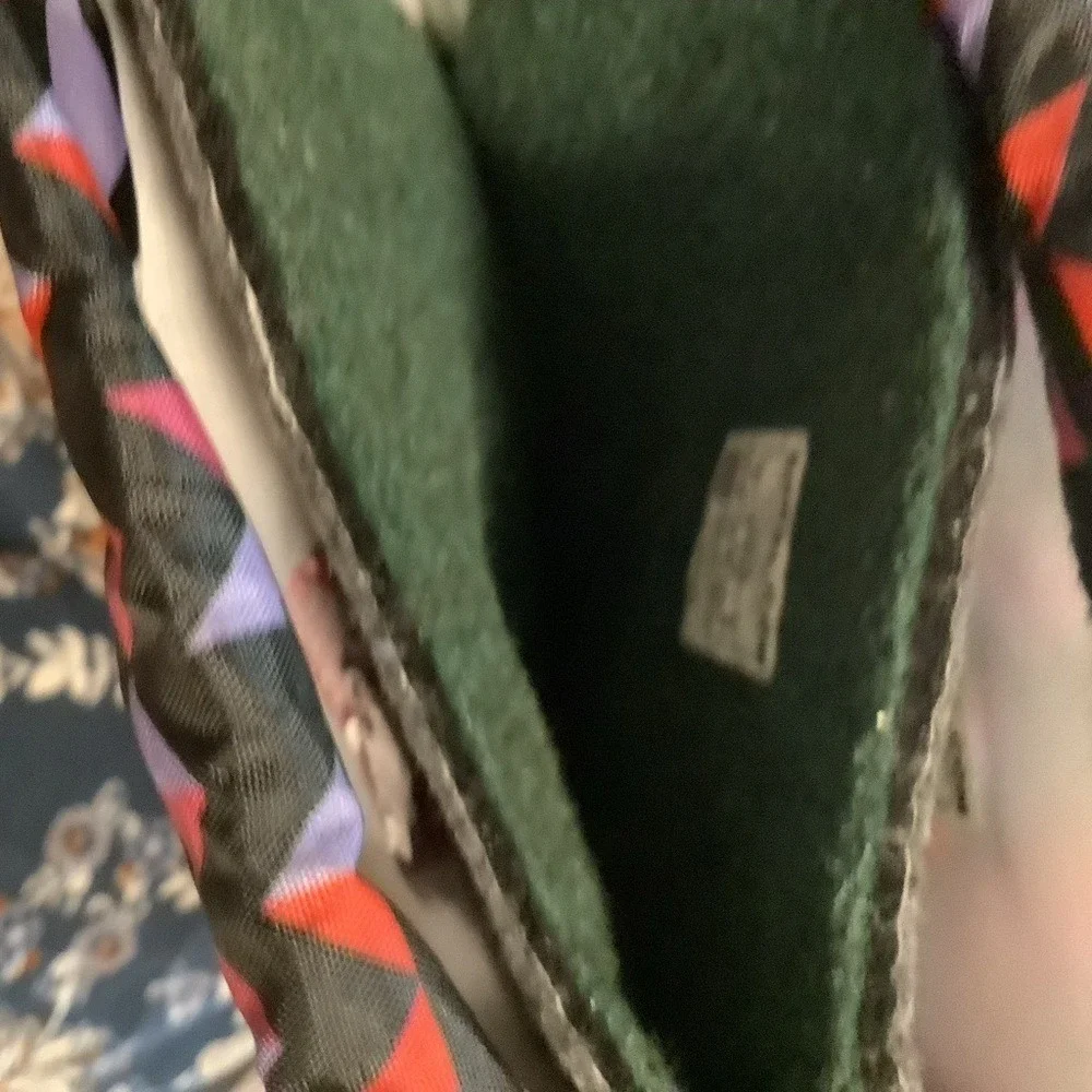 Sorel Kids' Black and Purple Patterned‎ Snow Boots size 5 geometric print
